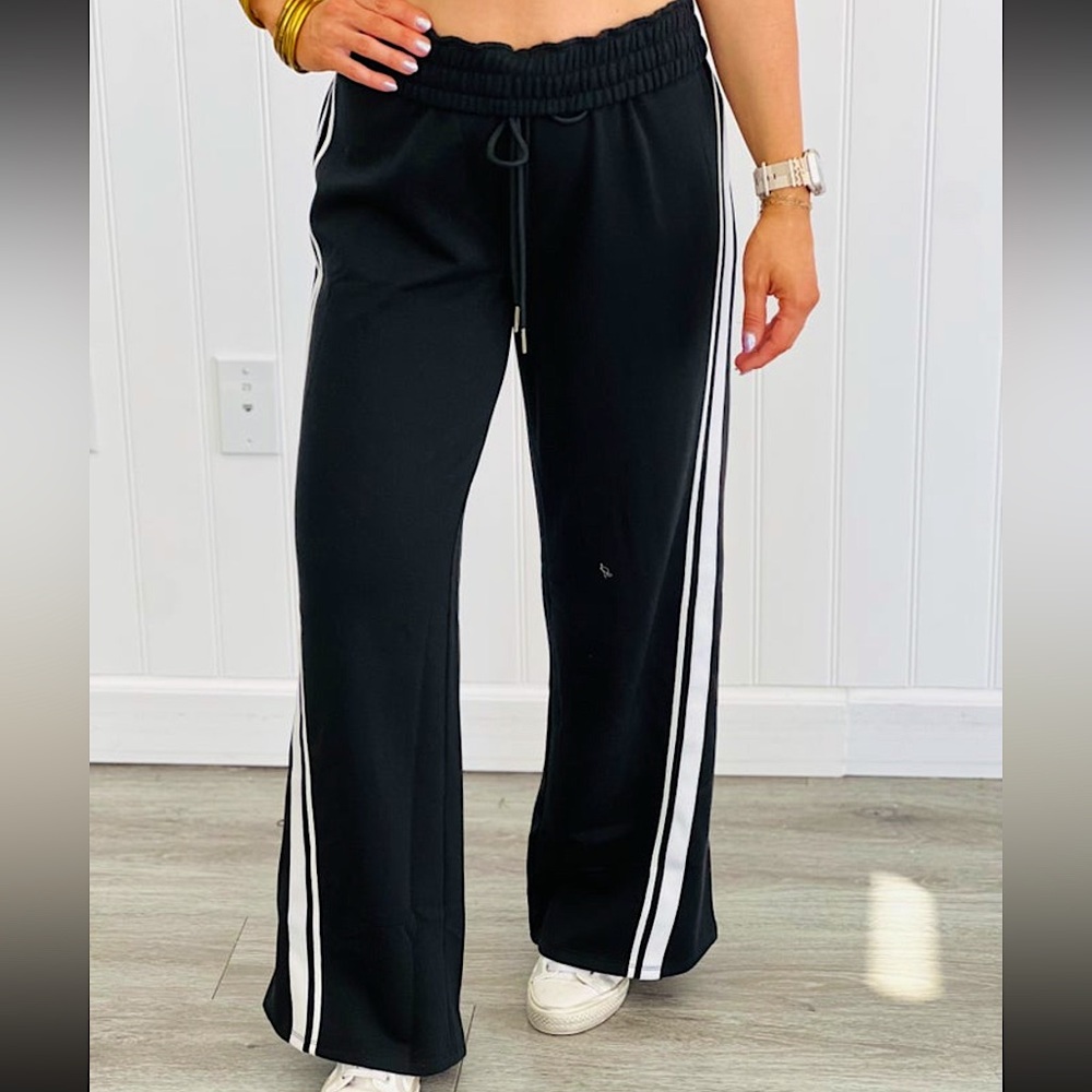 🍒BOGO50%🍒 🆕🖤IRIS: BLACK Sporty Side Stripe Pants MEDIUM